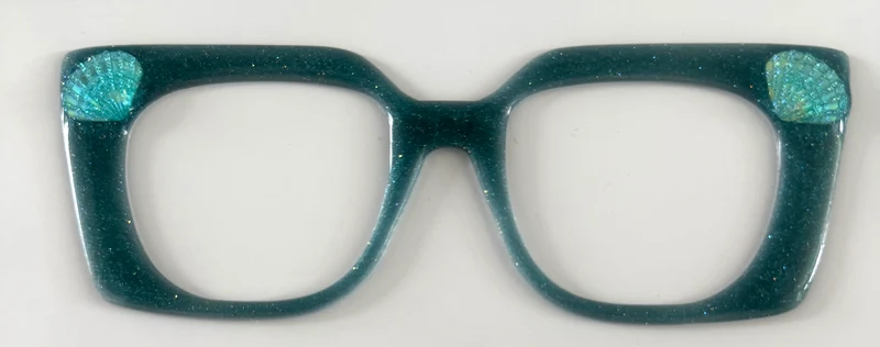Murphy Topper; Busy Bee; hybrid; turquoise shimmer with shell embellishments