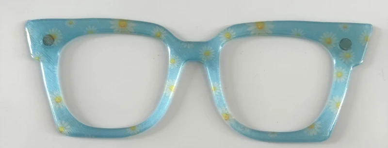Murphy Case Topper; Busy Bee; daisies on light blue