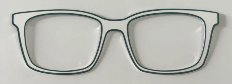 Kirby Topper; Lea’s Metal Treasures; white with green outline; thick