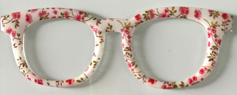 Reese Topper; thick; red flowers on cream