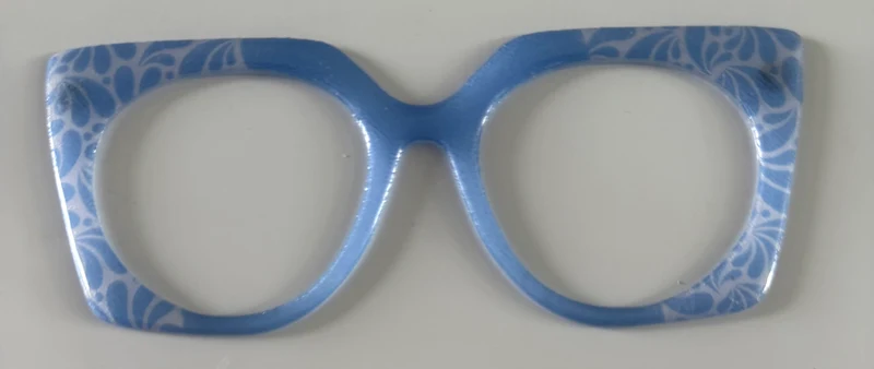 Zuri Topper; Busy Bee; hybrid; light blue design/ vertical split