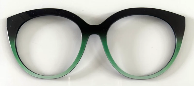 PAIR Zuri Topper; black to light green gradient