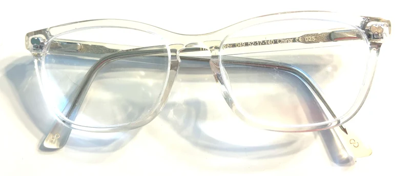 PAIR Clear Casper Frame**some discoloration