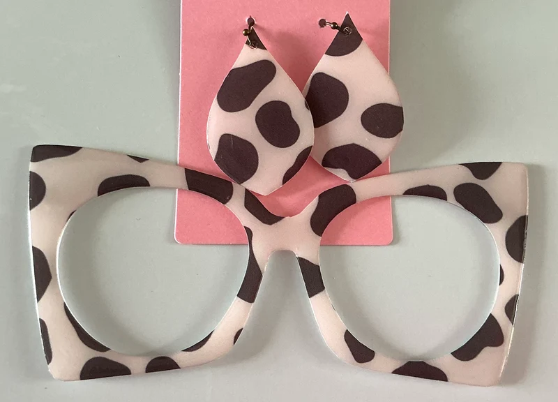 Zuri Topper; hybrid; pale pink and brown with matching earrings