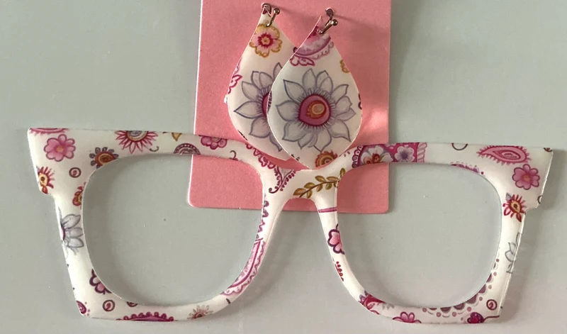 Murphy Topper; hybrid; pink paisley matching earrings