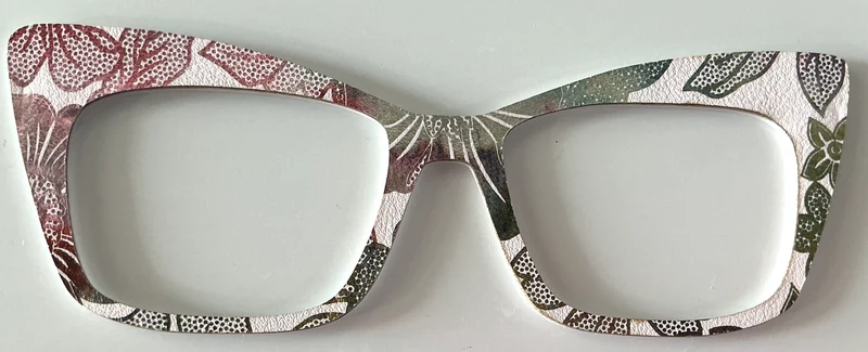 Kirby Topper; red and green design in white