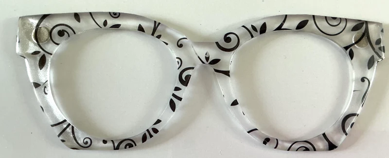Zuri Topper; Busy Bee; hybrid; black swirls on frost
