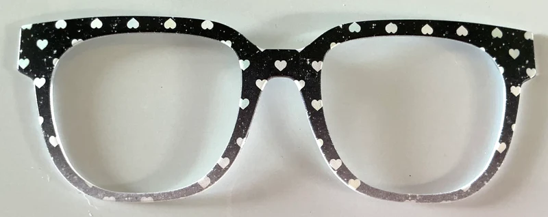 Murphy Topper; black gradient with white hearts