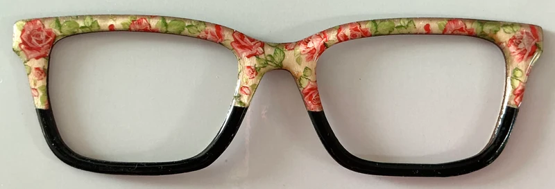 Larkin Topper; red roses/black split