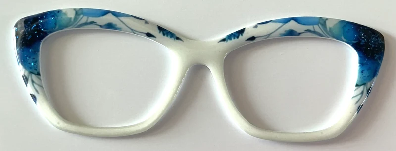Wanda Topper; hybrid, Busy Bee, white with blue glitter floral