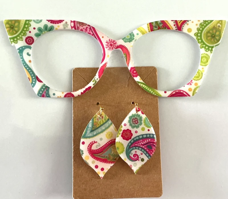 NEW Zuri Topper; hybrid; green and pink paisley with matching earrings