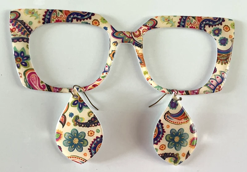 NEW Murphy Topper; Paisley Flowers with matching earrings