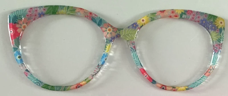 Zuri Topper; translucent; dried flowers