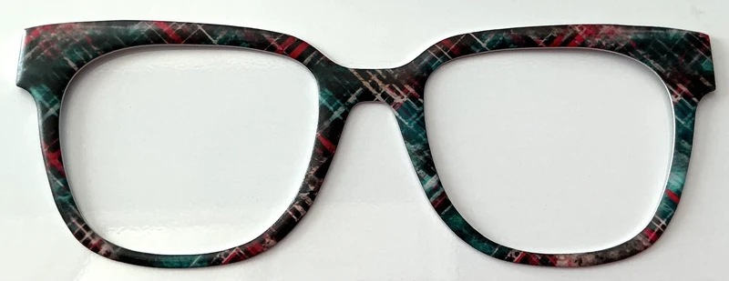 Murphy Topper; Lea’s Metal Treasures; RESINED; Grunge Christmas Plaid