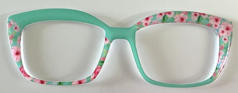 Kirby Topper; hybrid; light green/flowers diagonal split