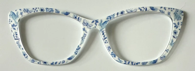 PAIR Wanda Topper; blue springtime garden on white