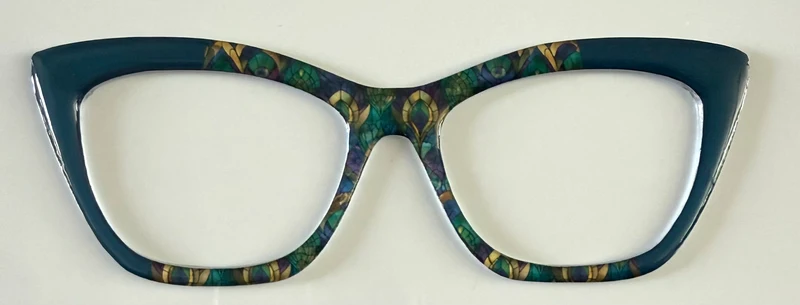 Wanda Topper; Framefetti; stained glass design to turquoise vertical split