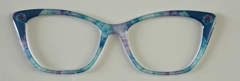 Wanda Topper; Framefetti; purple and blue smoke design