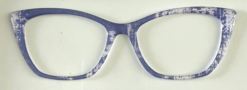Wanda Topper; Framefetti; purple and white