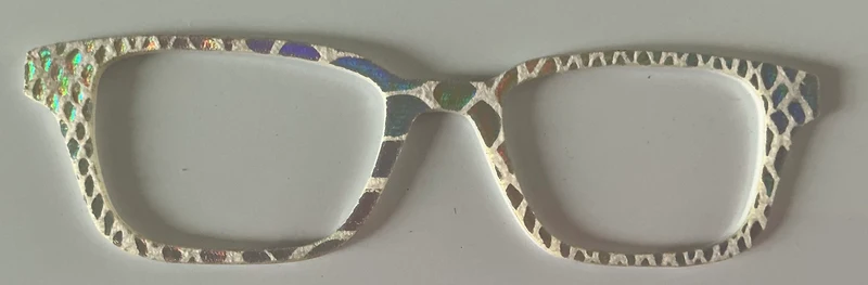 Finley Topper; Laser Nonna; holographic scales