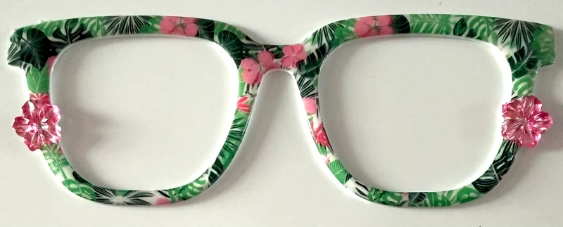 Payton Case Topper; Busy Bee; tropical plants and flowers with embellishments