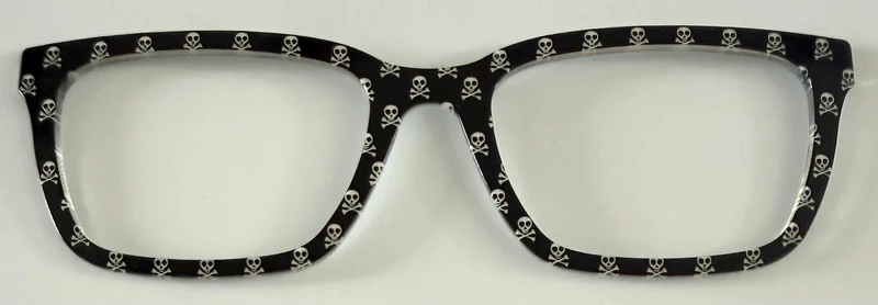 PAIR Larkin Topper; skull and crossbones