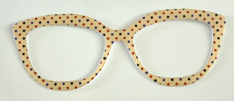 Wanzuri Topper; polka dots on cream