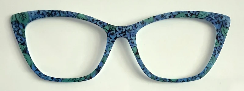 Wanda Topper; blue flowers with leaves