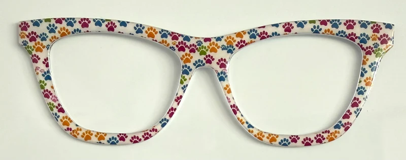 Wanda Topper; paw prints on cream