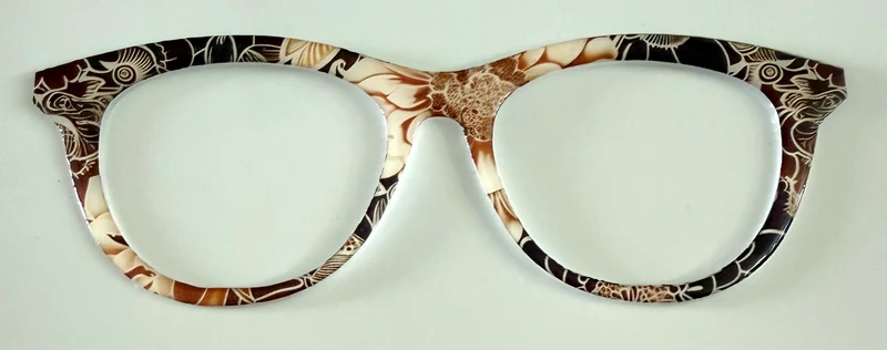 Brook Topper; gold and black design