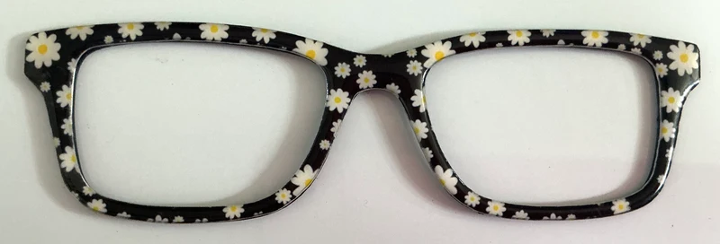 Otero Topper; daisies on black