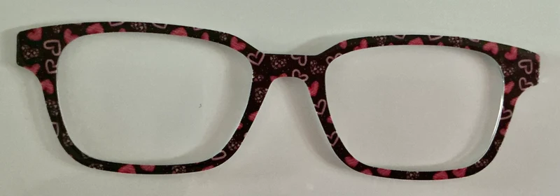 Finley Topper; hearts on black