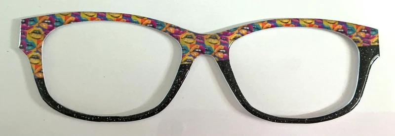 Addison Topper; lips/black glitter split