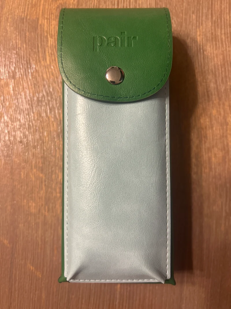 PAIR CASE