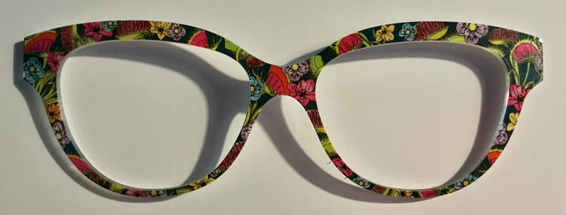 PAIR Quinn Topper; vibrant flowers and Venus fly traps