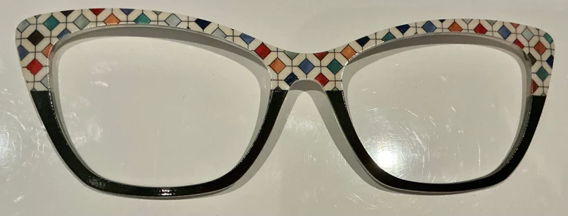 PAIR Wanda Topper, multicolored diamonds on black split