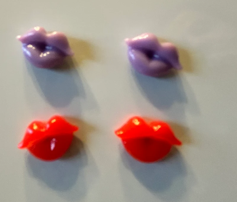 lips charms
