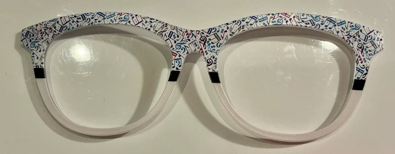 Brook Topper, music notes/ white split