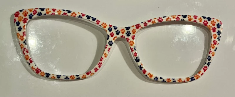 Wanda Topper; cat paws