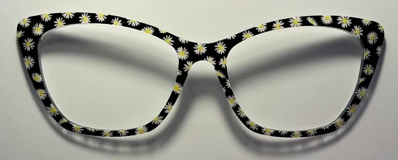 PAIR Wanda Topper; daisies on black