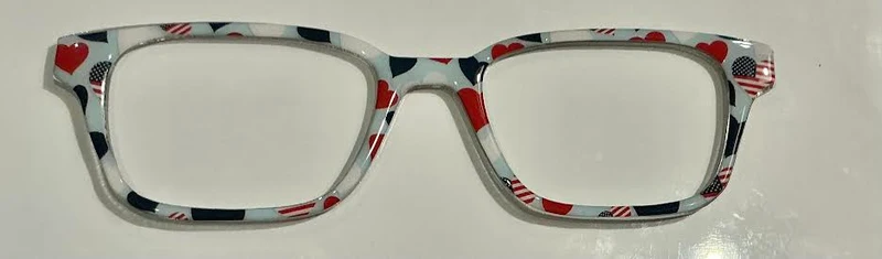 Finley Topper; hearts and flags